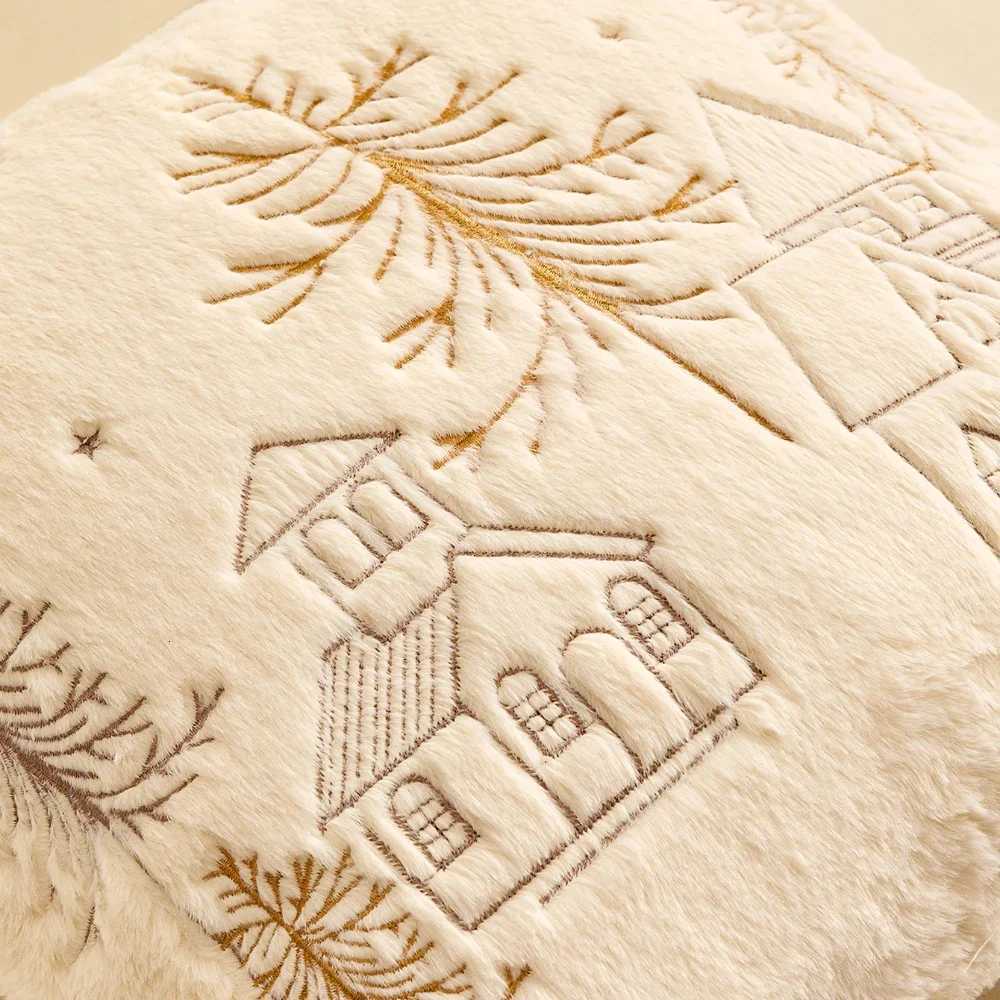 Simple Pillow Case Hristmas Solid Color Embroidery Pillow Cover Modern Simplicity Skin Friendly Joyful Celebration 1pcs Cases Y251105