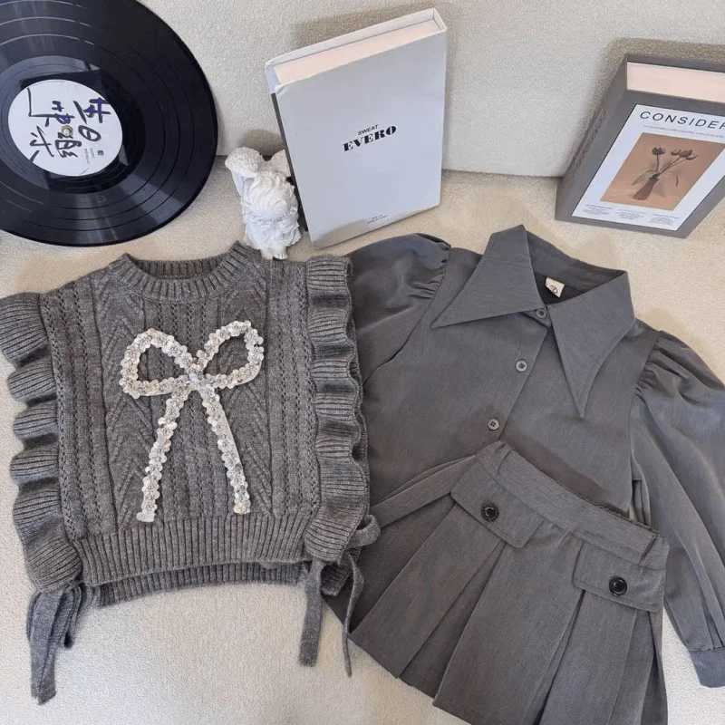 2025Girls Spring and Autumn New Western Style Knitted Vest Shirt Pleated Skirt College Style Three-Piece Set Y251105