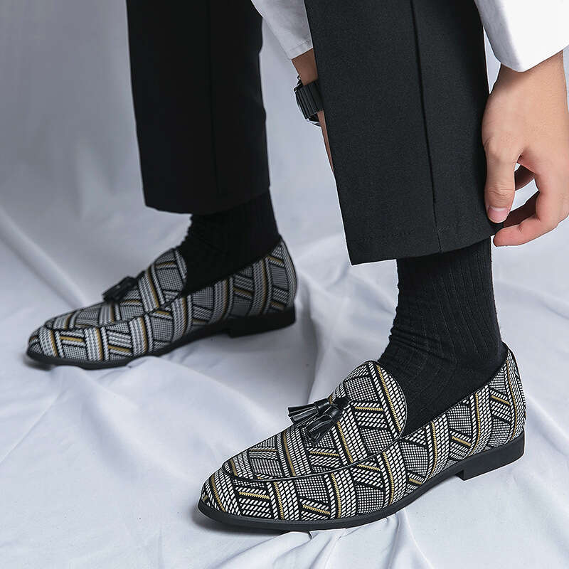 Large size 48 ethnic style lazy leather for men's music fortune 2023 Spring and Autumn new Doudou driving shoes