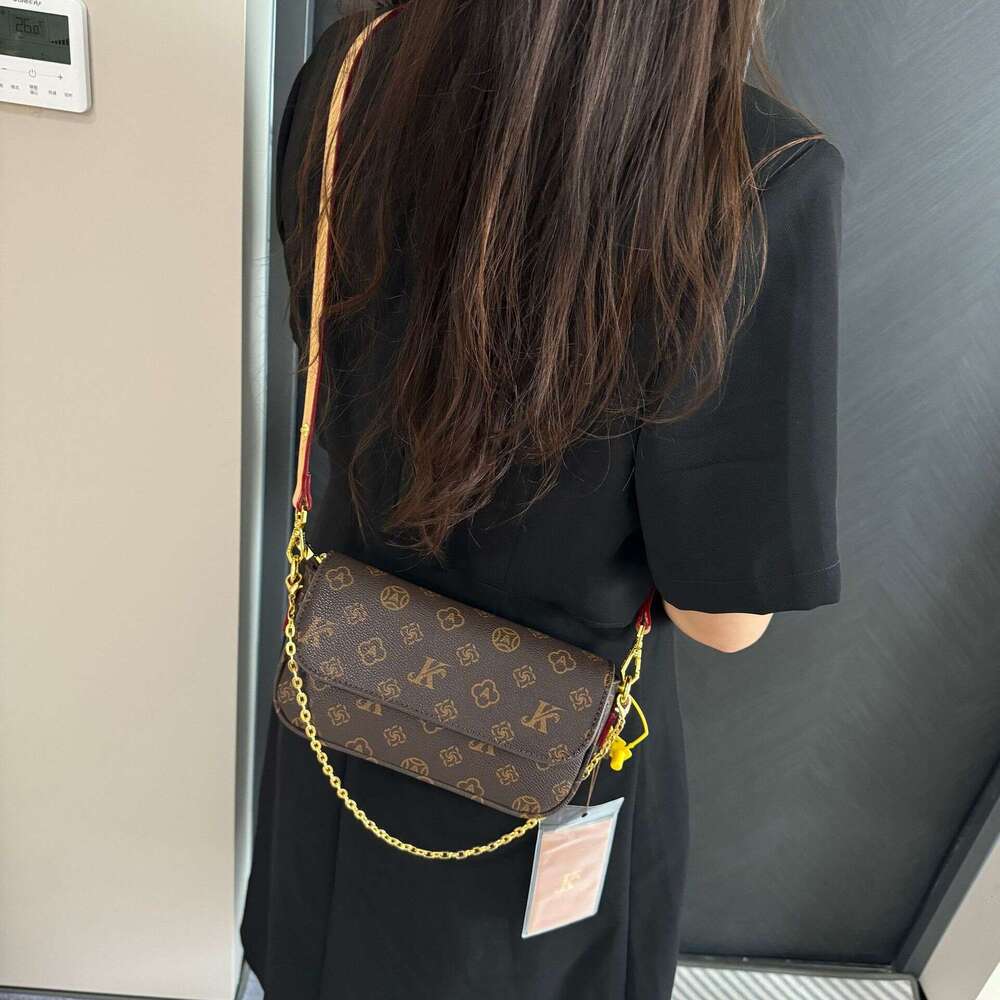 Light Luxury Women's High-End Single Shoulder Underarm Small Square Bag 2024 New Versatile Color Block