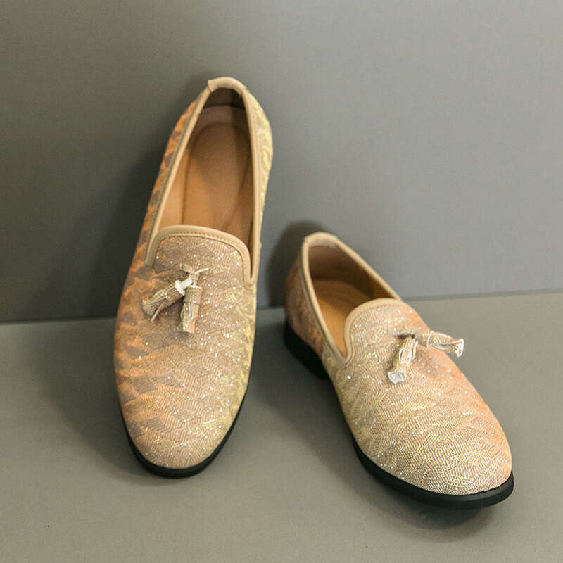 Men's in plus size, new casual fashionable men's foot covers, tassel shoes, Korean version, loafers, bean shoes