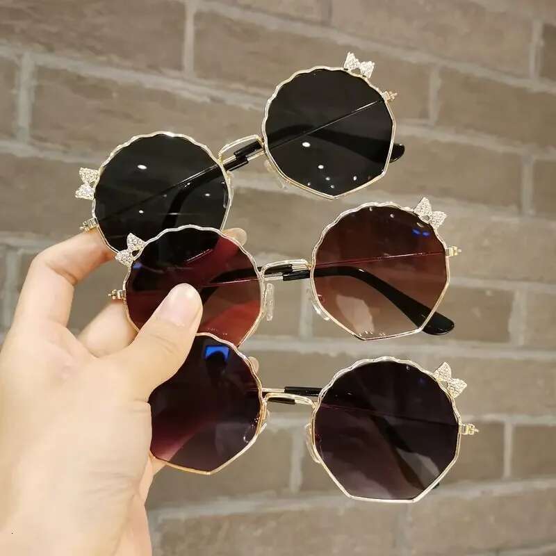 New Fashion Children's Sunglasses Boys and Girls Anti-UV Sun Baby Cute Bow Little Girl Shell Glasses Metal Frame Eyewear