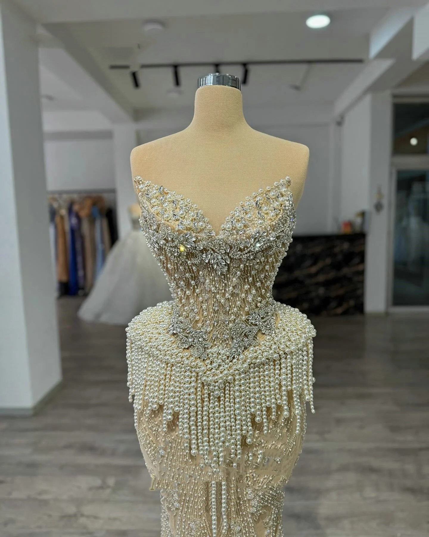 Exquisite Evening Dresses For Women Crystal Pearls Gown Sweetheart Neck Sleeveless Floor Length Dress Party Custom Made