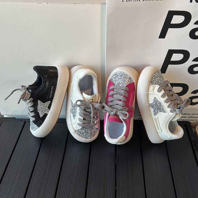 Childrens Sports Shoes 2025 Spring and Autumn New Girls Casual Five-Pointed Star Sneakers Lightweight Versatile White Shoes W251105