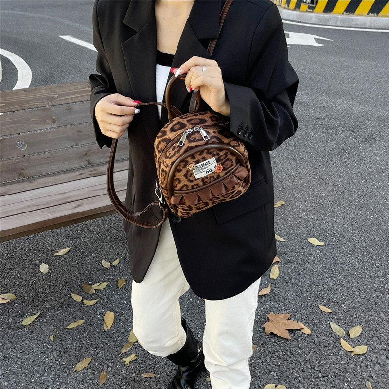 Leopard print women's backpack, versatile for autumn and winter, mini backpack, mini backpack
