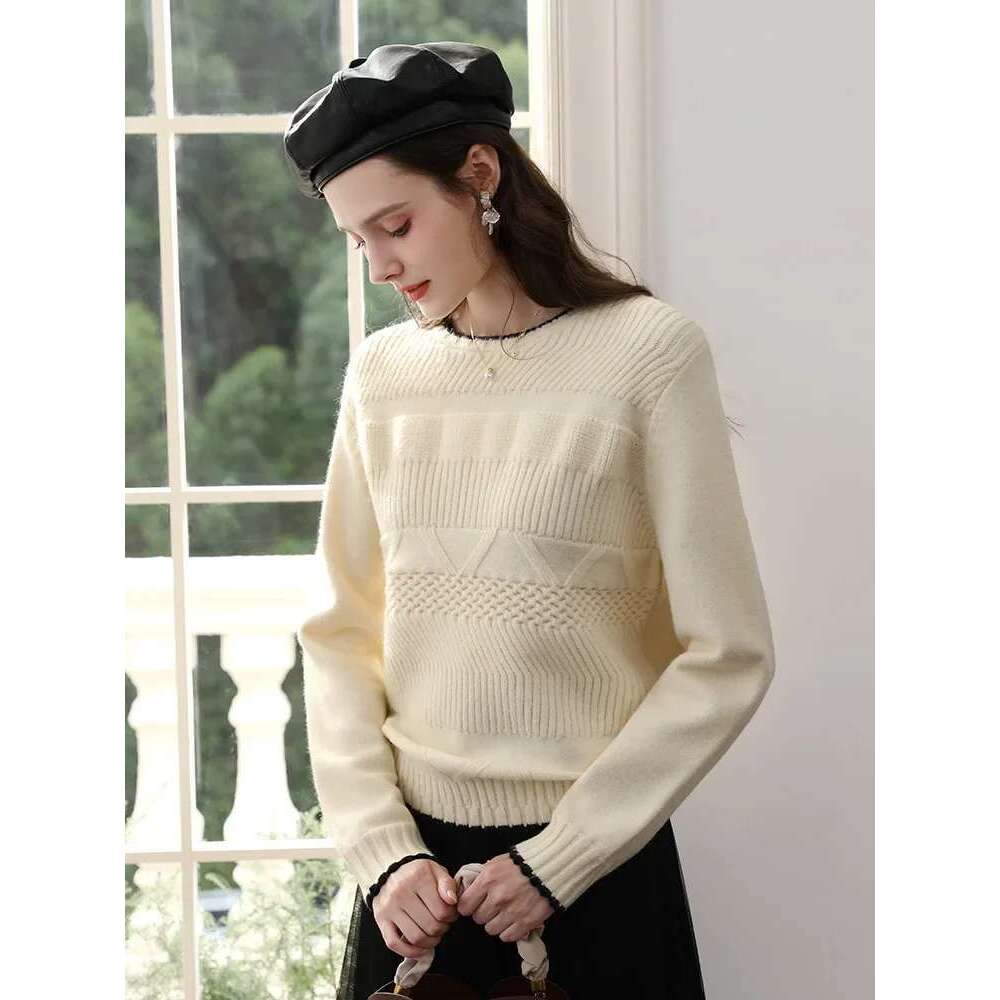 Beige Hooked Edge Crew Neck Knitted Sweater Women's Autumn Winter New Thickened Warm Casual Top