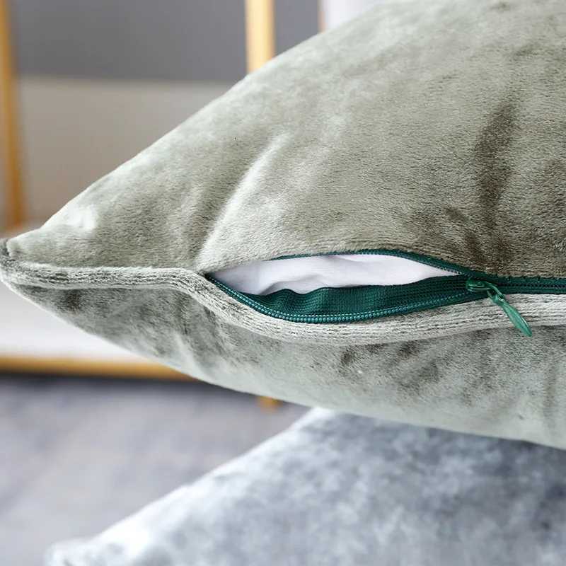 50x50cm Christmas Red Velvet Decorative Throw Cushion Covers Soft Shiny Luxury Pillow Cases Pillowcase For Sofa Car Living Room Y251105