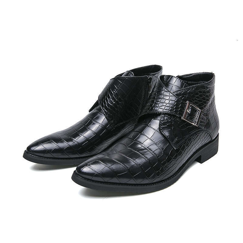 Men's in plus size, new casual shoes, fashionable men's high top Martin boots, trendy pointed short leather boots