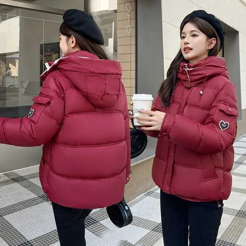 White Parka Short Down Cotton Jacket For Women 2025 New Winter Fashion Hodded Loose And Small Thick Warm Quilted Cotton JacketT251105