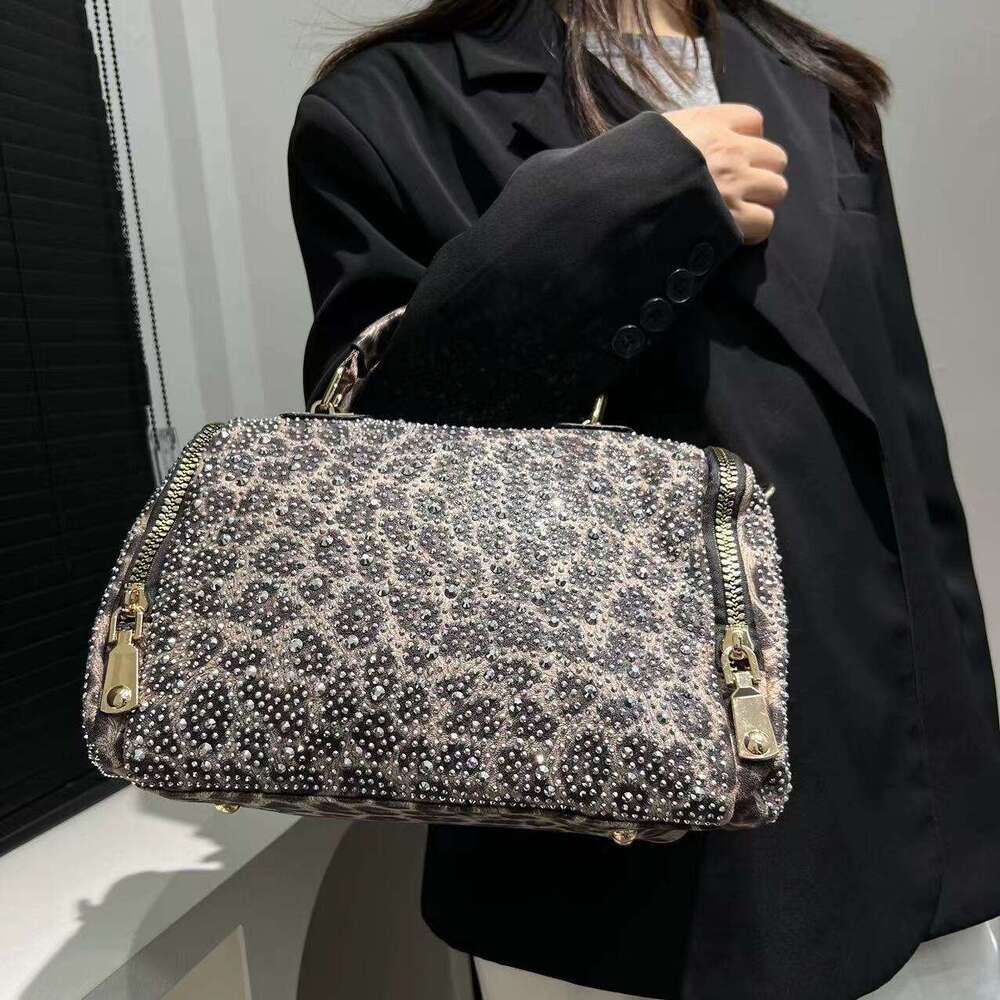 Elegant Embellished Tote Bag For Women Faux Leather Handbag Detachable Shoulder Strap, Zipper Closure, And Polyester Lining Stylish Leopard Print With