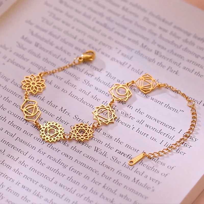 7 Chakra Yoga Balance Charm Women Stainless Steel Gold Color Hands Spiritual Jewelry Birthday Gift C251105