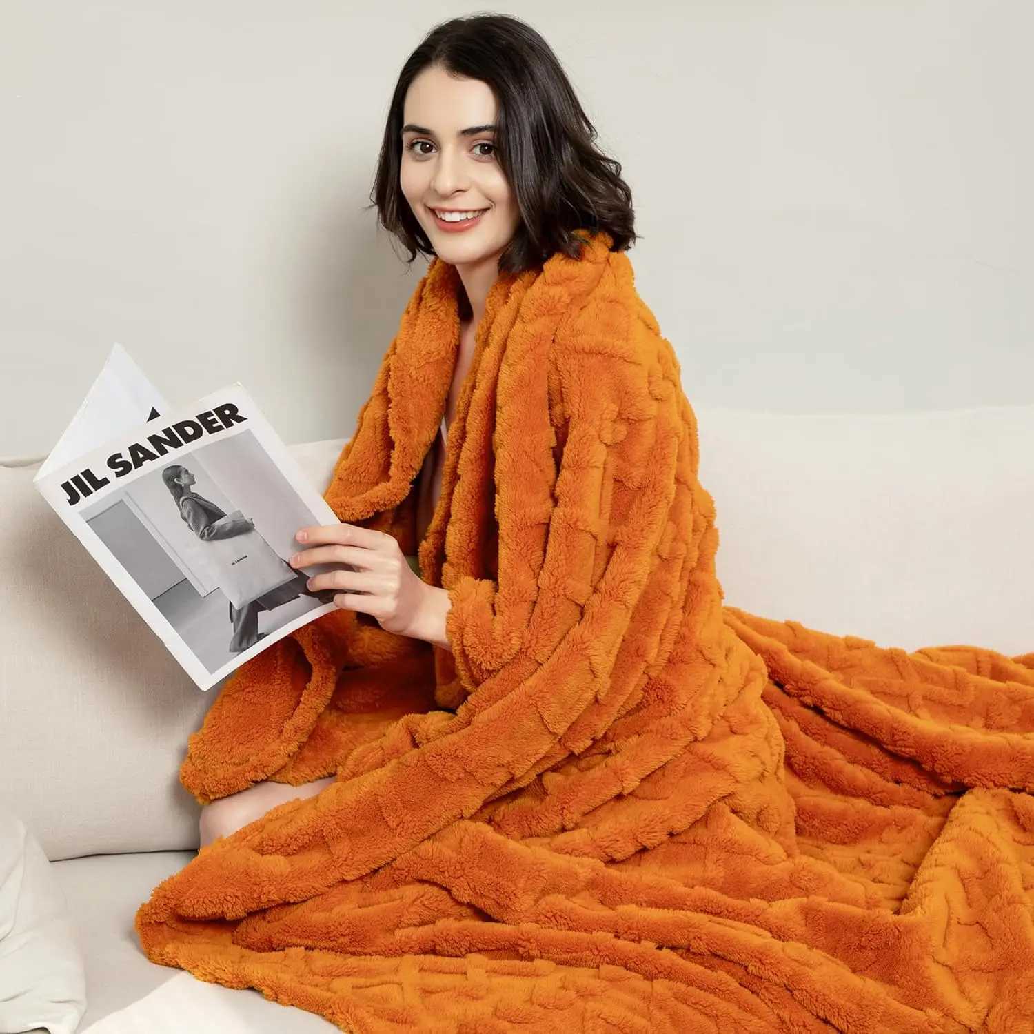 Designer Fleece Throw Blanket - Cozy Soft Lightweight Fuzzy Throw Blanket for Women Portable Throw Blankets for Birthday Christmas Y251105