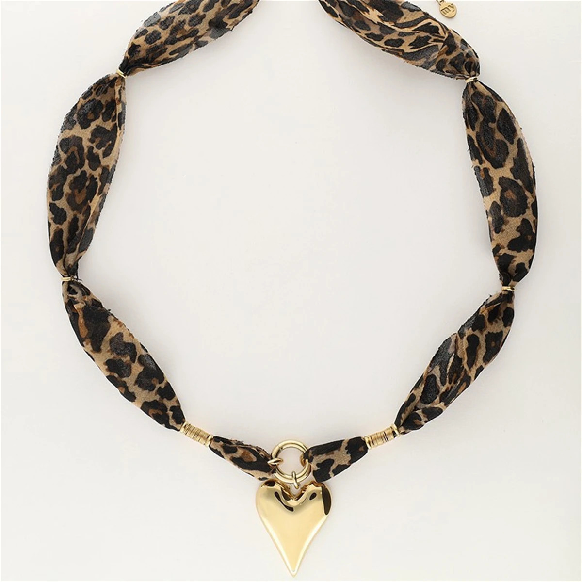 Geometric stainless steel heartshaped leopard print scarf trendy necklace gold goldplated color preservation 251031