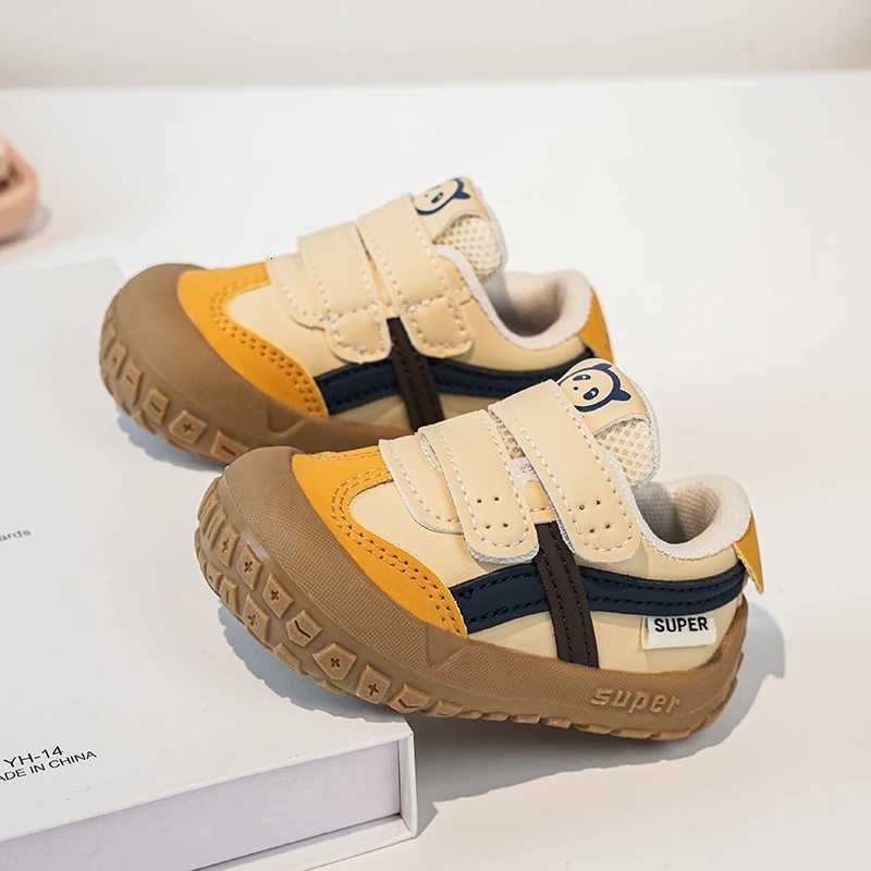 Autumn new childrens shoes Korean version casual running shoes 2025 girls non slip sole baby comfortable walking shoesT251105