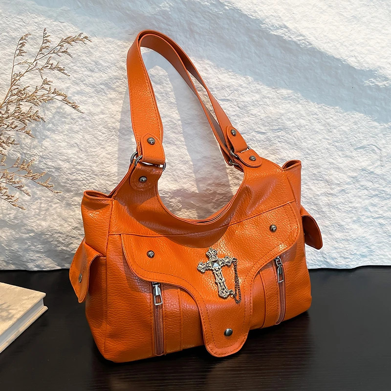 Fashionable large capacity retro womens handbag simple and niche n solid color womens shoulder bag suitable for commuti 251031