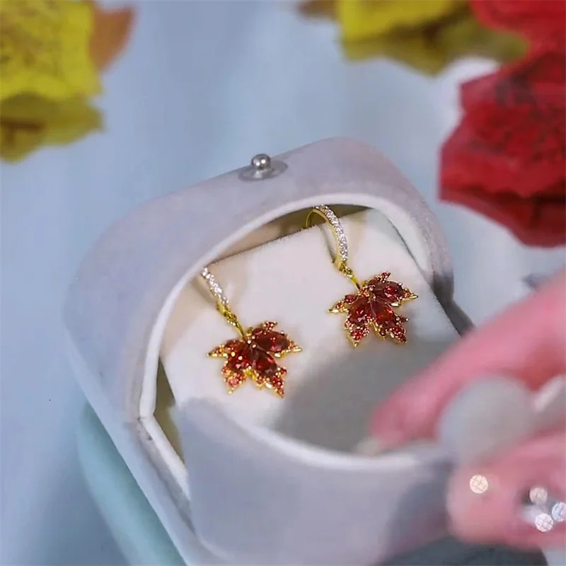 Red Zircon Maple Leaf Pendant Earring For Women Light Tassel Chain Crystal Earring Girl Exquisite Jewelry 251131