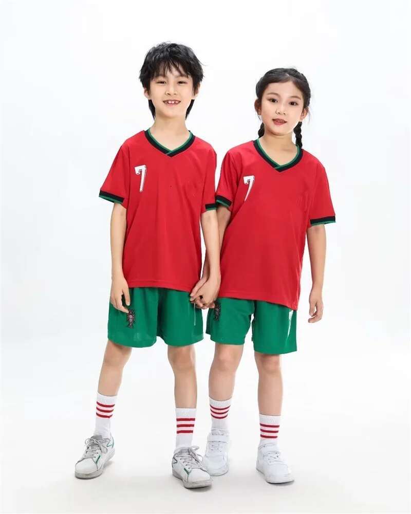 aldult children's clothing set Football sport Uniforms boy girl Portugal fans Jersey Training wear games kits Leisure shirt