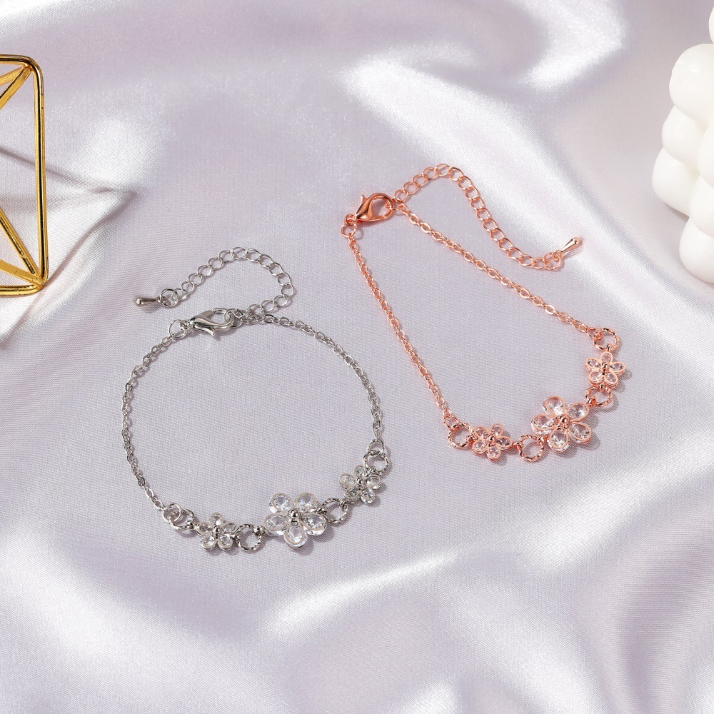 Korean Style Fresh Crystal Flower Bracelet for Women, Niche Design, Student Temperament Bracelet, Ins Internet Celebrity Birthday Gift