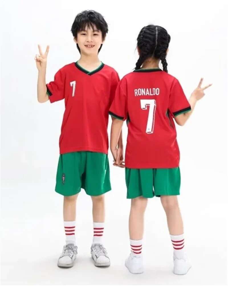 aldult children's clothing set Football sport Uniforms boy girl Portugal fans Jersey Training wear games kits Leisure shirt