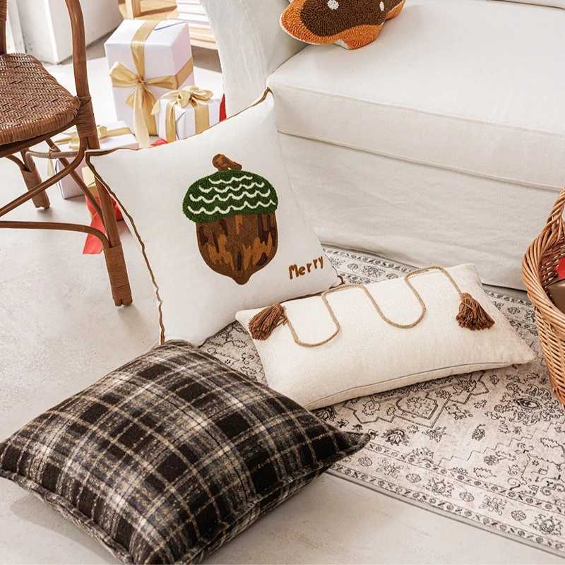 Christmas Cushion Cover Modern Novelty Shape Santa Embroidery Plush Pillow Case for Holiday Home Decor Sofa Decorations Gift Y251105
