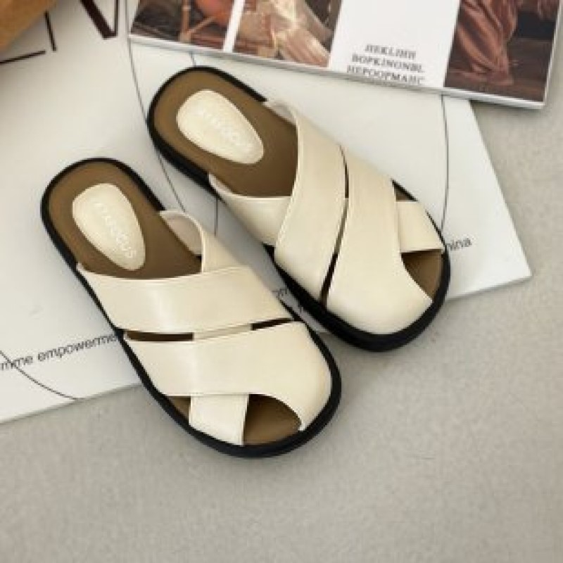 Designer free Shipping Baotou sandals No back heel sandals Versatile Half Slippers Women wearing travel slippers outside