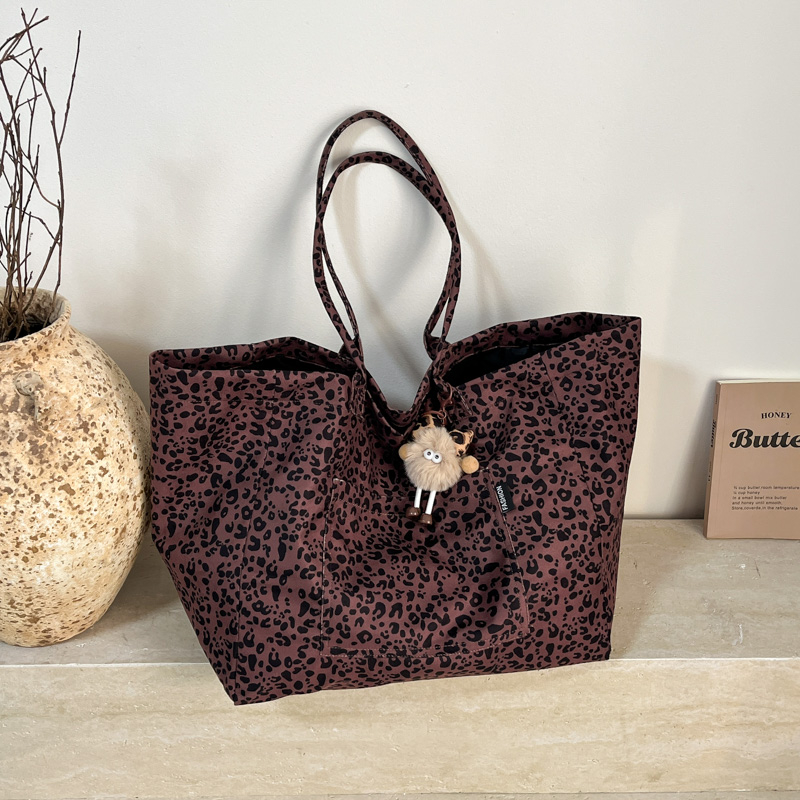 New autumn women's simple, casual, fashionable, luxurious party handbag, large capacity crossbody bag, essential shoulder bag for college student