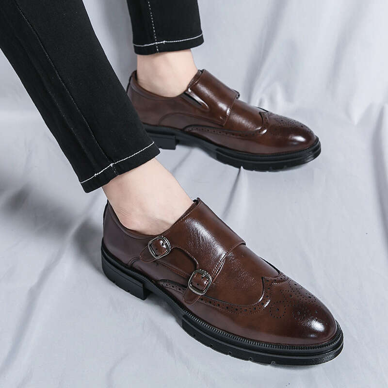 Men's in plus size, new fashionable men's business dress trendy groom's wedding shoes, shoe covers, foot leather shoes