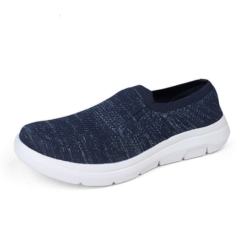 Large size Flyknit couple's walking 35-48 new mesh breathable mom trendy casual sports shoes