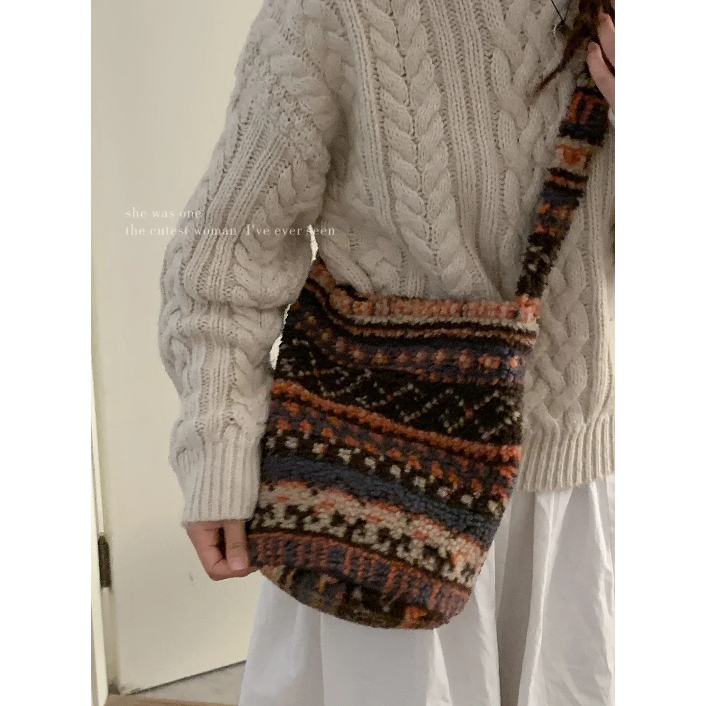 Fashionable Large Capacity Crossbody Plush Bucket Bags Autumn Winter Cute Lamb Wool Bag for Women 251104