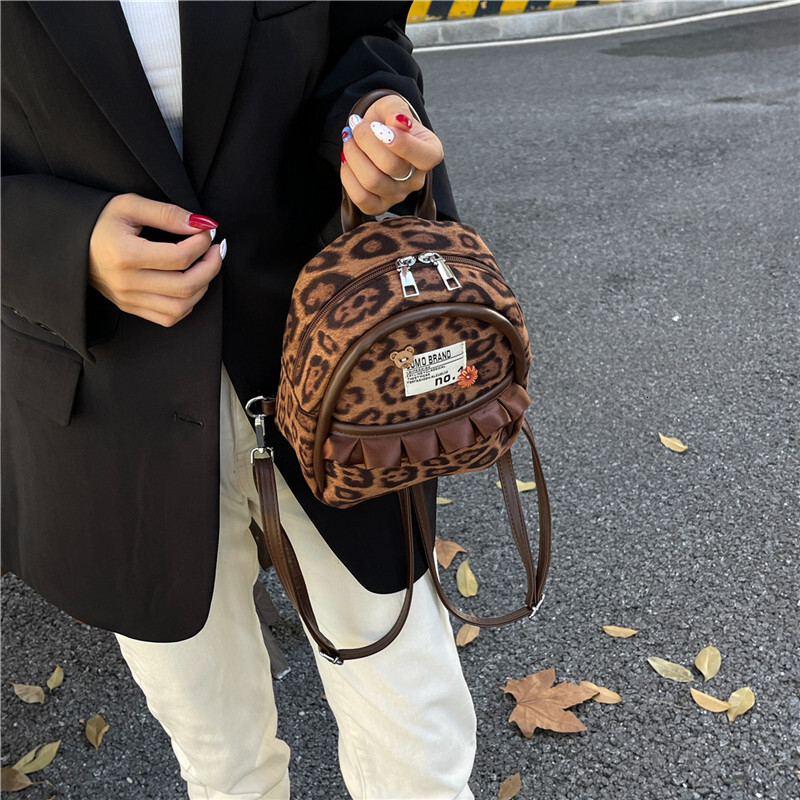 Leopard print women's backpack, versatile for autumn and winter, mini backpack, mini backpack