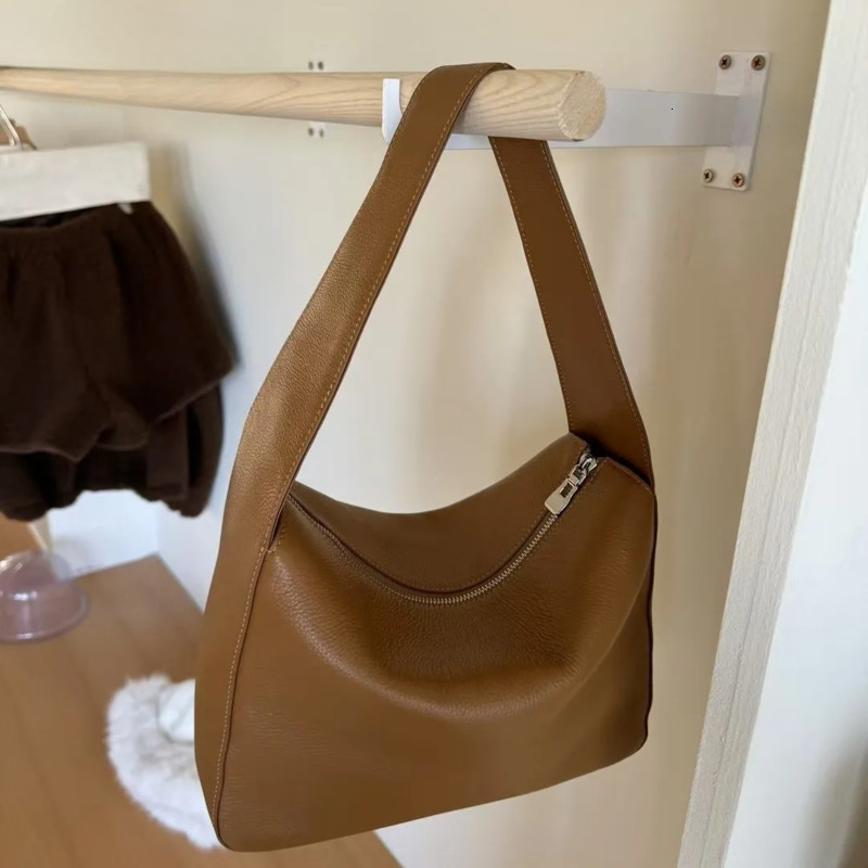 New Simple Soft Top Layer Calf Texture Single Women's Armpit Shoulder Bag Real Cow Leather Handbag Beige