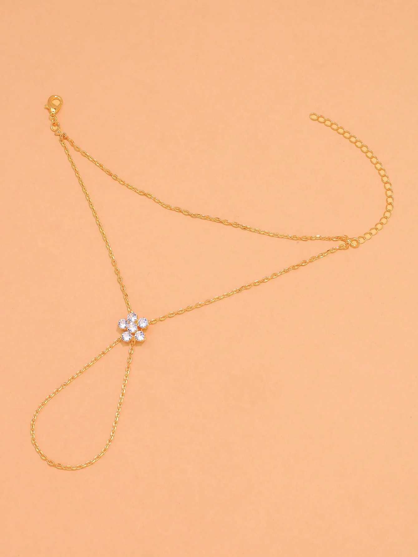 A New European and American Diamond-studded Finger Bracelet for Women Fashionable and Gigh-end Bride Hand Chain for WomenXJ251105