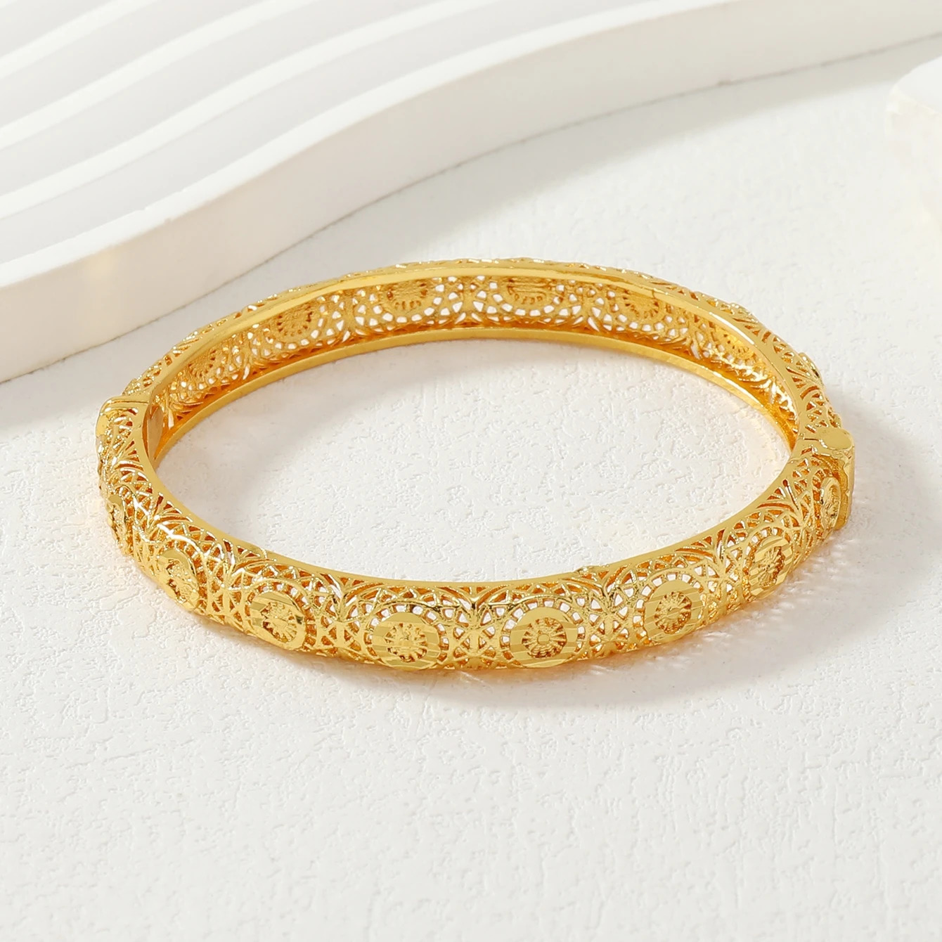 1 Middle Eastern copper 24K goldplated hollowed out peacock open screen elegant womens wide face cuffs decorative bracelet 251031