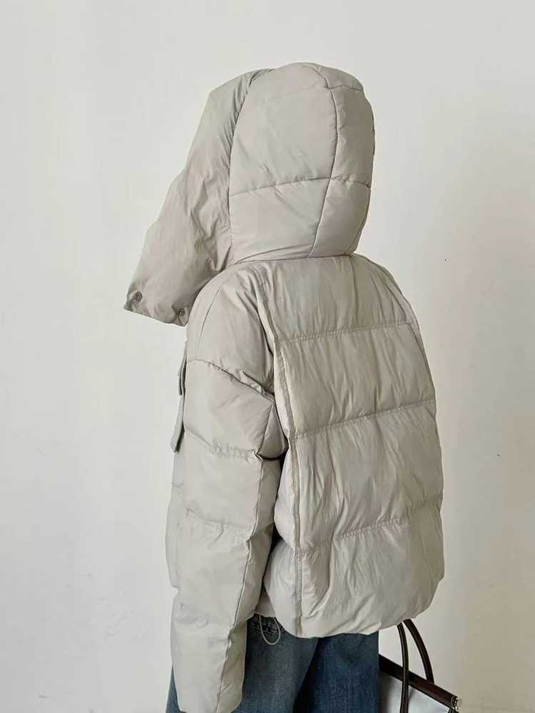 Winter Short Hooded Warm Down Jacket Female Zipper Solid Loose Quilted Jacket Women White Duck Down Thick Fluffy Parker OutwearsT251105