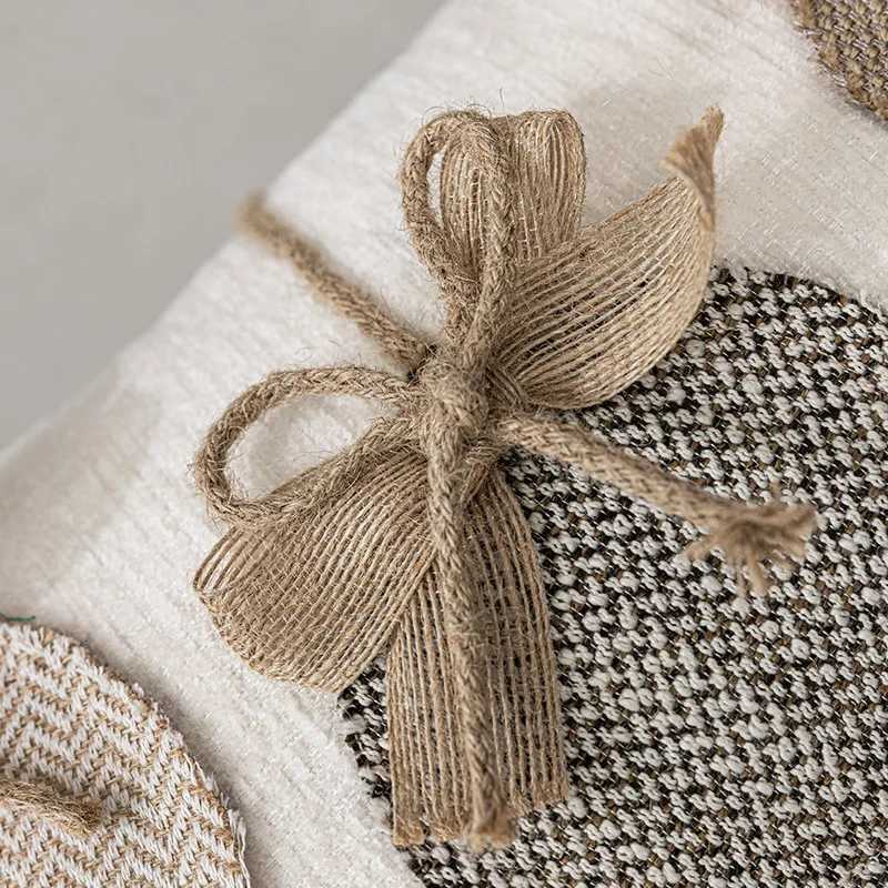 30x50/45X45CM Christmas Tassels Throw Pillow Cover Plaid Waist Cushion Cover Northern Europe Decor Home Decorative Pillowcase Y251105