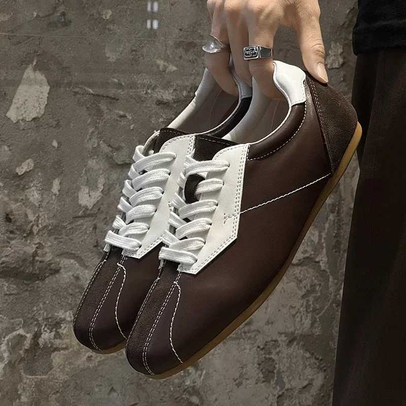 Classic British Style Casual Shoes Lightweight Cfortable Running And Hiking Sneakers Flat Heel Low Top Polyurethane Insole Y251105