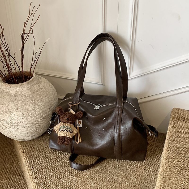 Winter women's fashionable, simple, casual, luxurious party handbag, large capacity crossbody bag, essential shoulder bag for college students sh