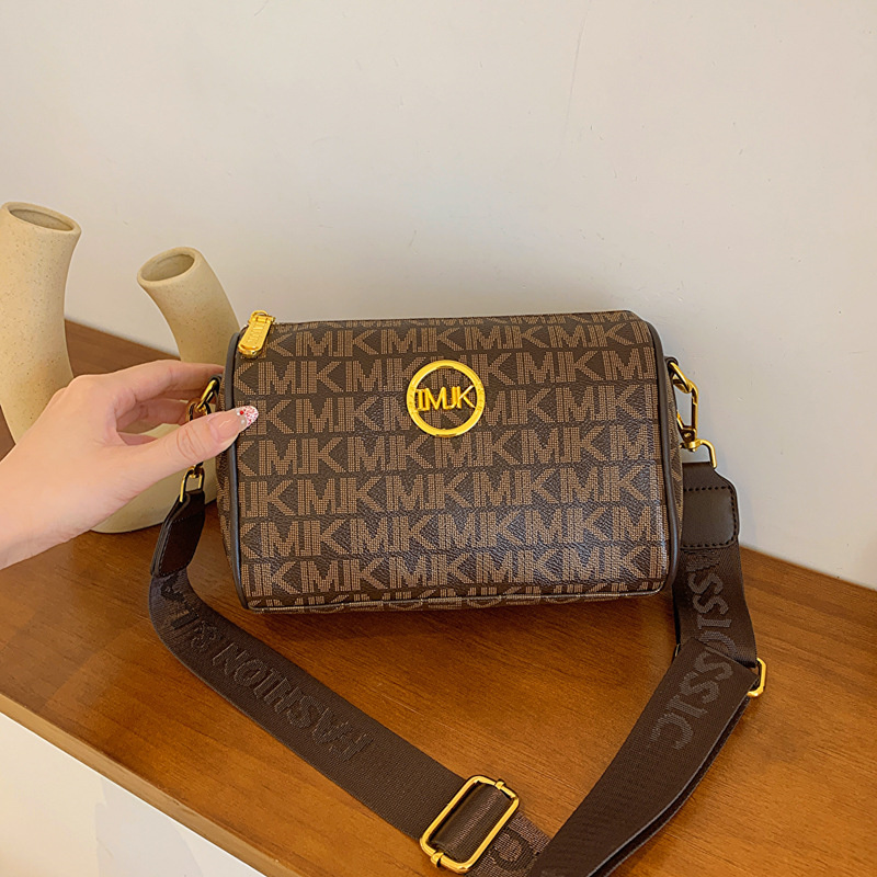 Designer free shipping 2025 new fashionable commuting printed small square bag, high-end shoulder crossbody bag for women