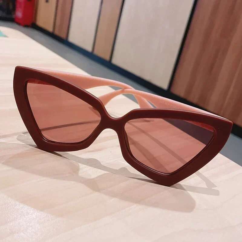 Fashion Cat Eye Sunglass Trendy Female Eyewear Irregular Frame Popular Women Travelg Sun Glasses Ultraviolet-proof