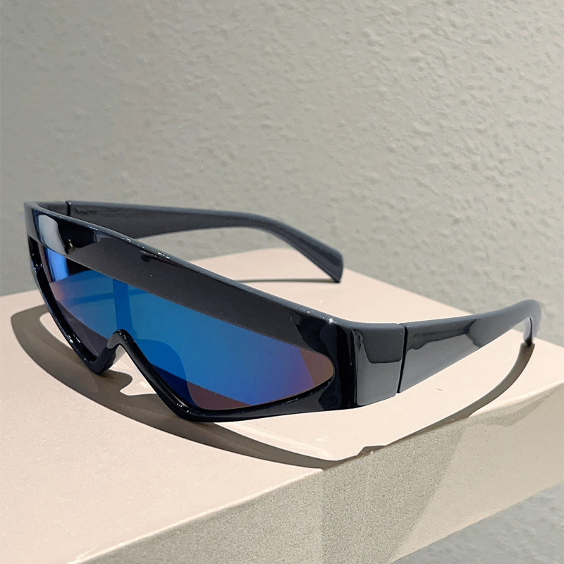 New Y 2 K Futuristic Sunglasses Over sized Shield Frame Chunky Curve Lens UV 400 Trendy Street wear Photography Statement Unisex