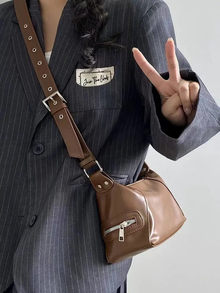 Vintage Thread Y2k Womens Shoulder Bags Cool Crossbody Bag Underarm Bag PU Leather Female Handbags Fashion Purse 251104