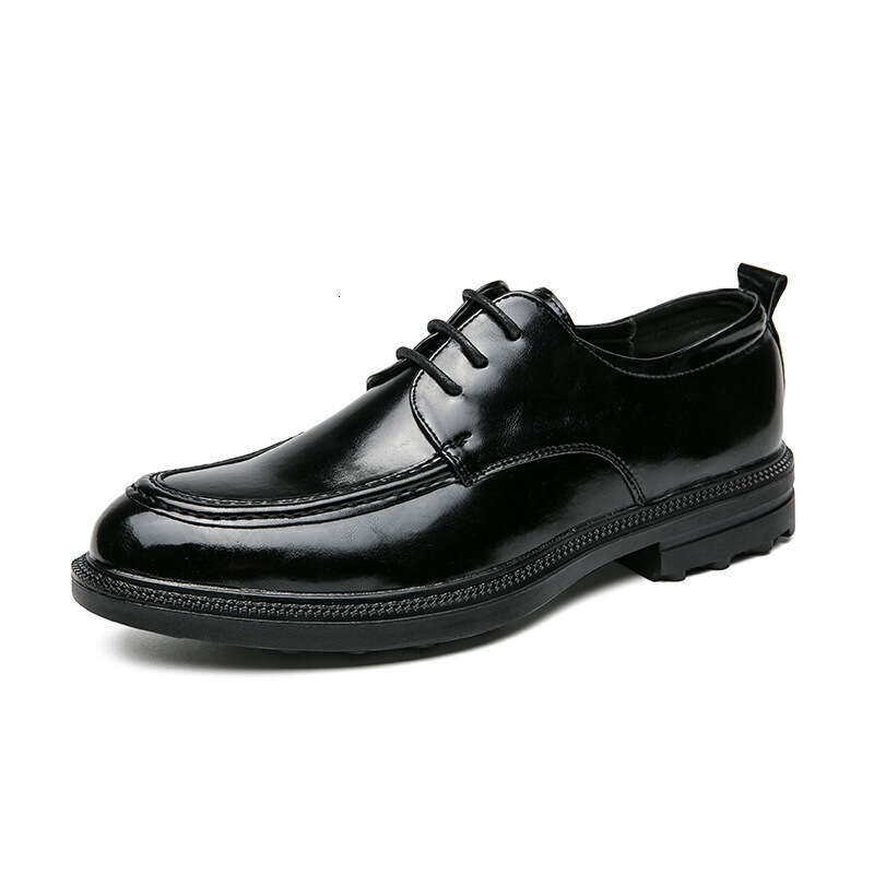 Large size lace up casual with a shiny cover, business lazy shoes, hairstylist, black leather shoes for men