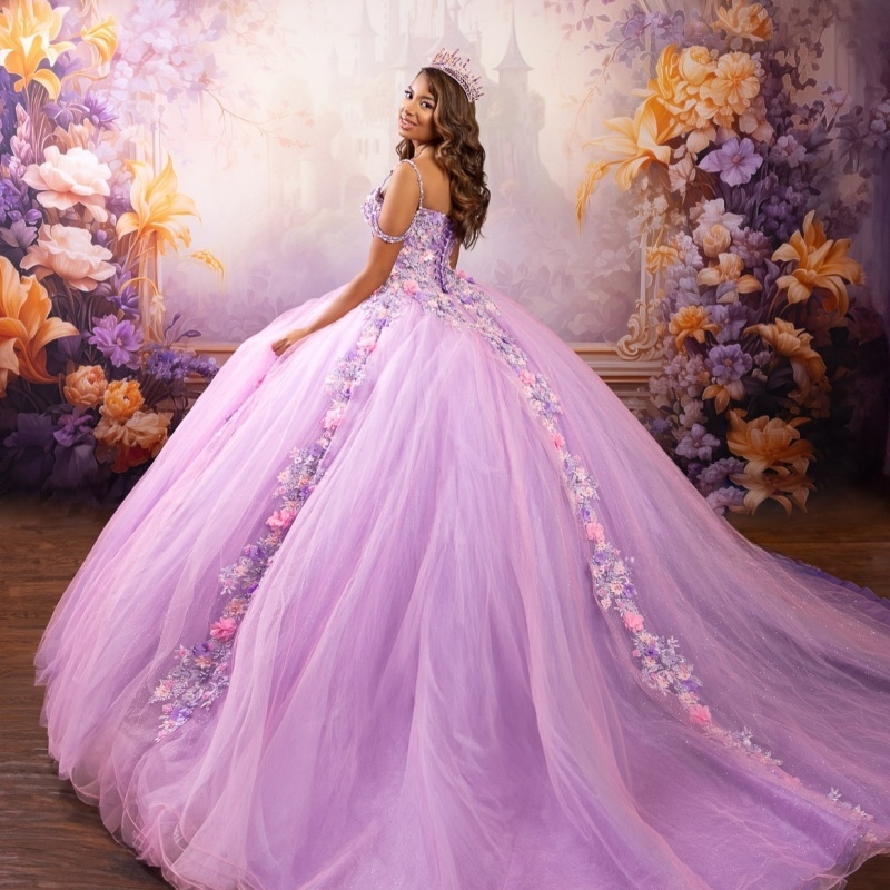 Lilac Shiny Quinceanera Dresses Off Shoulder Ball Gown Sweet 16 Dress Applique Flower Beads Tull Birthday Party Vestidos 15 De Anos