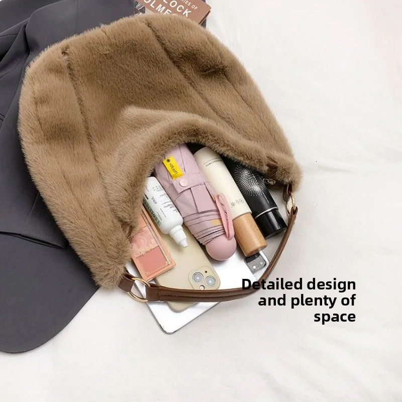 Winter Versatile Commuting Shoulder Bags Women Large Capacity Furry Bucket Bag for Commute Texture and Simple Storage Bags 251104