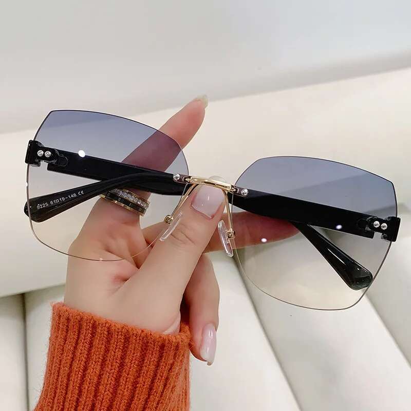 Glasses Female Korean Version Fashionable Round Anti-uv Strong Light Big Long Face Tawny Sunglasses
