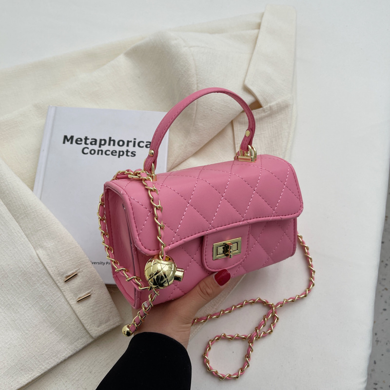 Free shipping hand carrying small square bag female small fragrant wind diamond chain bag small shoulder bag 2025