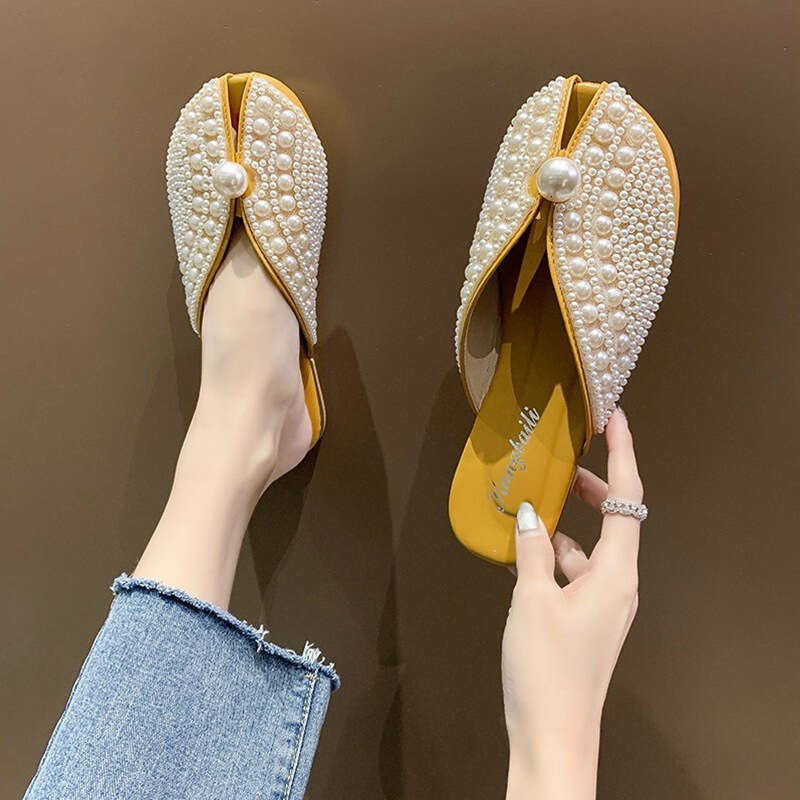 Baotou Half for Women in Summer 2024 New Korean Edition Pearl Fairy Style Flat Soft Bottom Lazy Cool Slippers