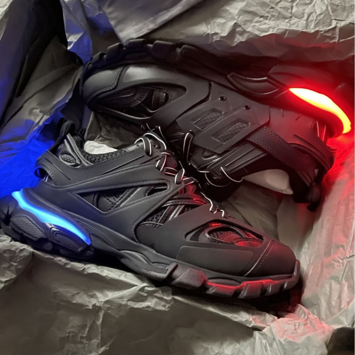 Track 3.0 LED Sneakers Designer Shoes Led Tracks Casual Shoes Luxury 3.0 Lamp Sneakers Men Women Trainers Paris Phantom Chunky Sneakers