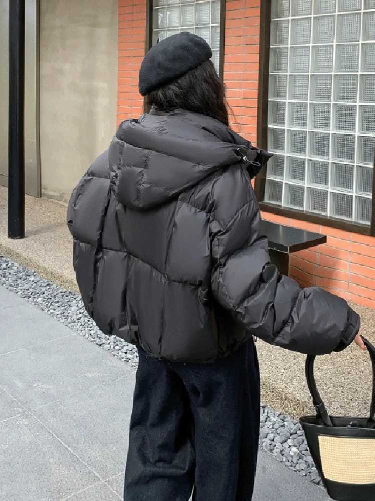 White Duck Down Jacket Women Loose Short Warm Hooded Down Coat Female Korean Styel Overcoat 2024 New Winter Fashion CasualT251105