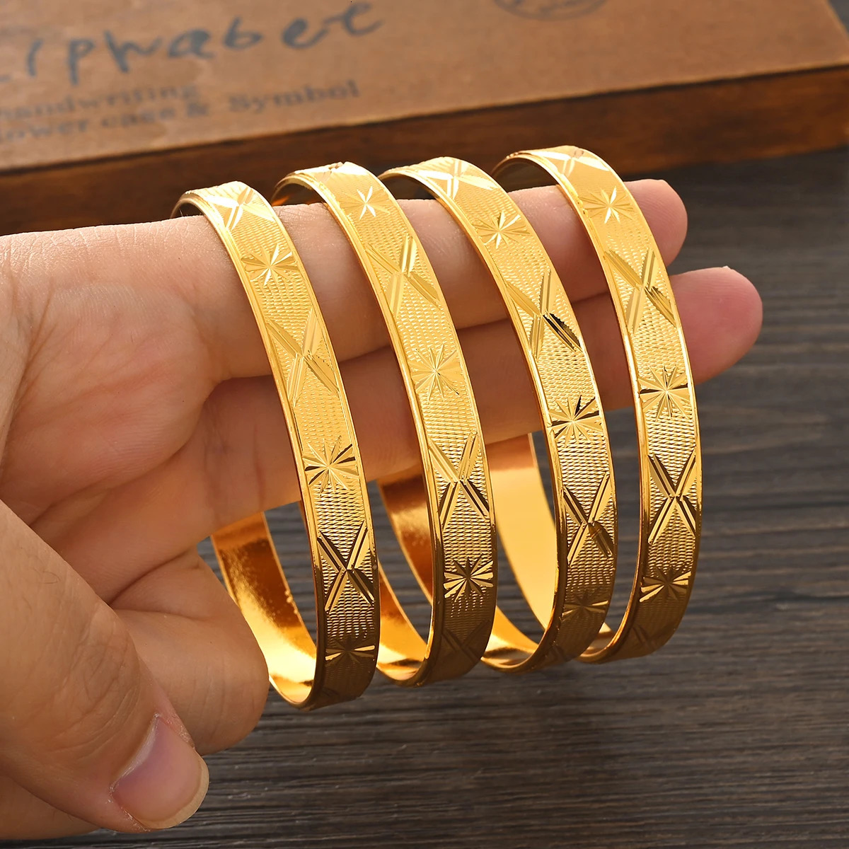 Discount Golden Plated Classic Simplicity Bangles Women Men Bride Wedding Bangle Africa Ethiopian Jewelry Charm Party Gifts 251031